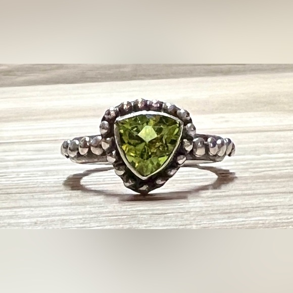Vintage Handmade Designer Signed Sterling Silver Dotted Peridot Band Ring,Size 6 - Picture 2 of 12